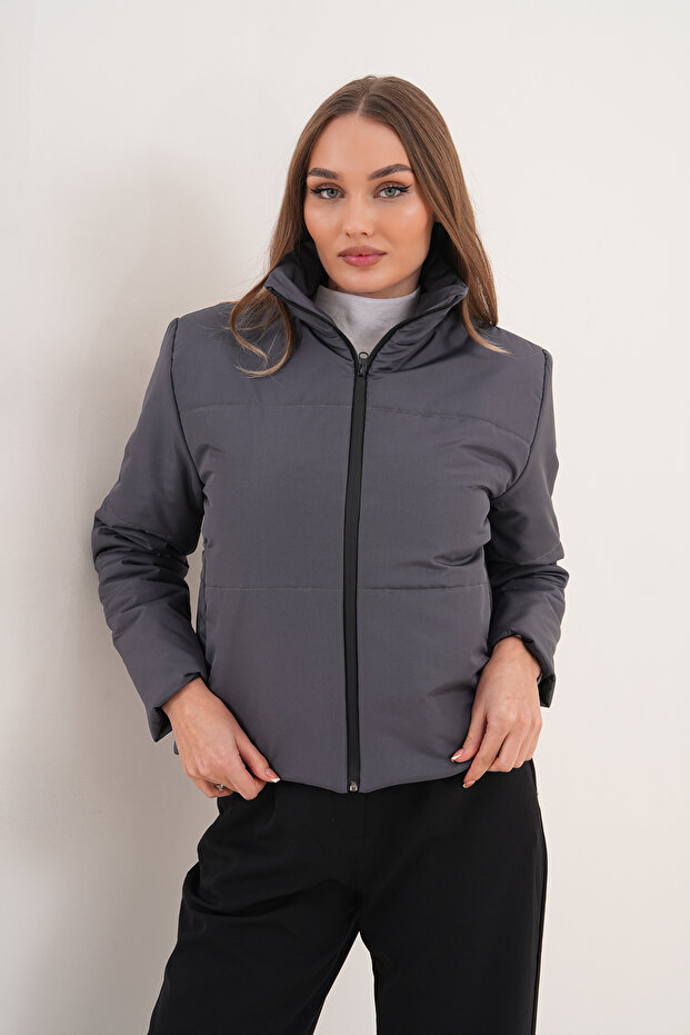 Women's Coat with Waterproof Fabric Pockets