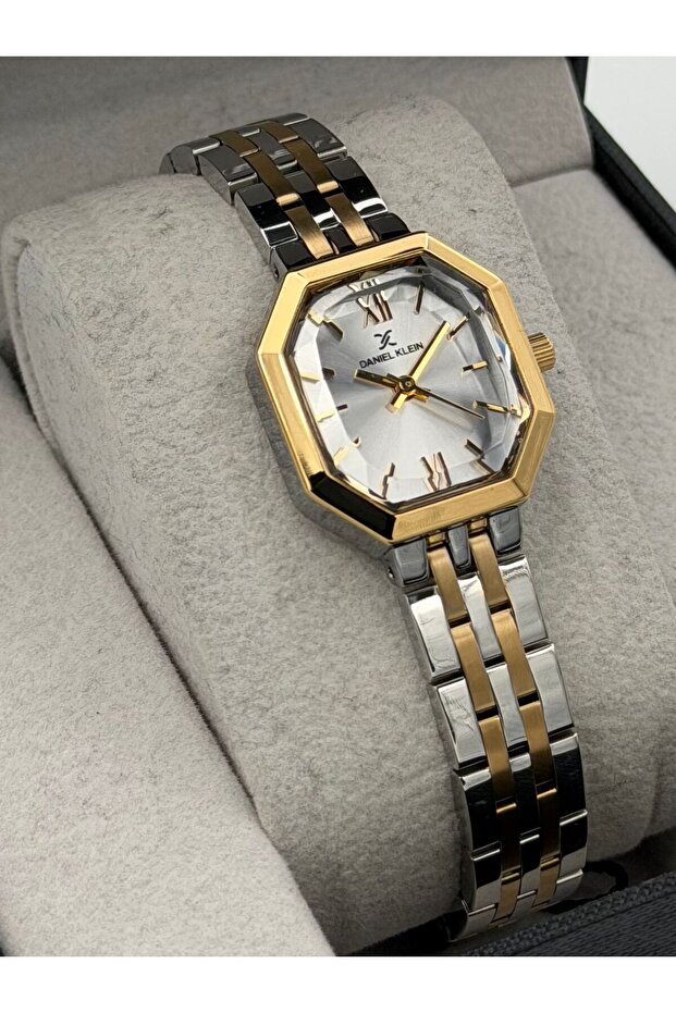 Women's Watch with Metal Case - Strap 3 Atm Water Resistant
