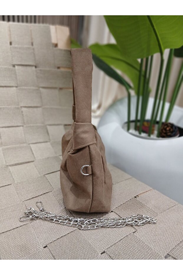 حقيبة يد صغيرة ذات ملمس ناعم من جلد الغزال - 2