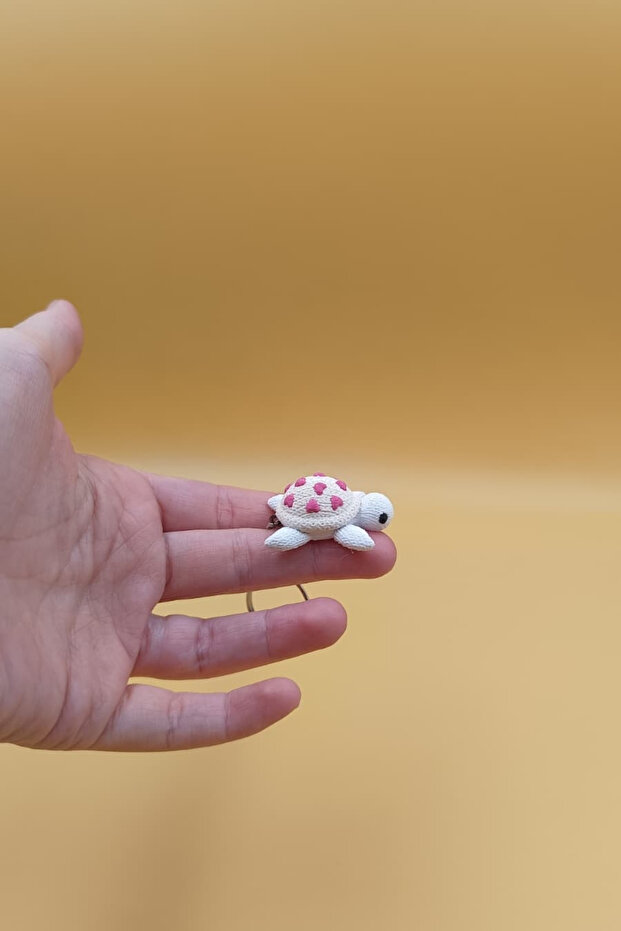 Knitted Patterned Heart Turtle Keychain - 6