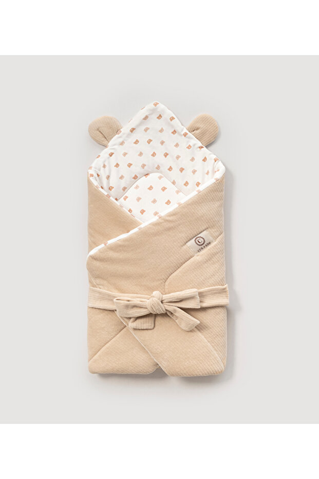 Newborn Beige Velvet Swaddle / with 3 Pack of Wipes Gift