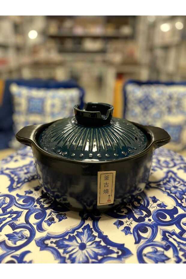 Porcelain Pot That Withstands up to 1300 Degrees