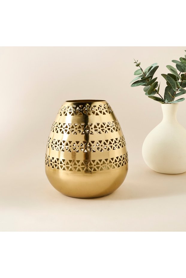 Cutout Detail Metal Vase - 18x18x20 cms