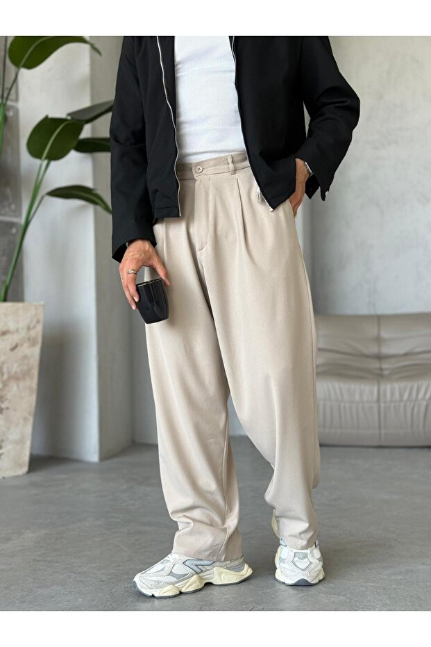 Km1927 Loose Fit Pleated Trousers Beige