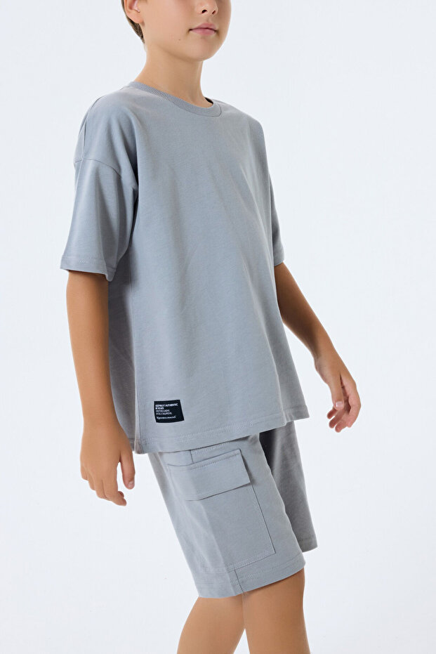 بدلة برمودا رمادية للأولاد - 2