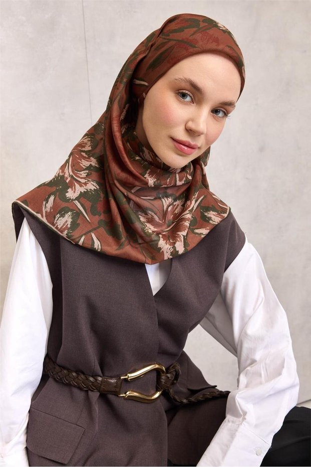 Cotton Polyester Soft Scarf Large Daisy Pattern Tile 90X90