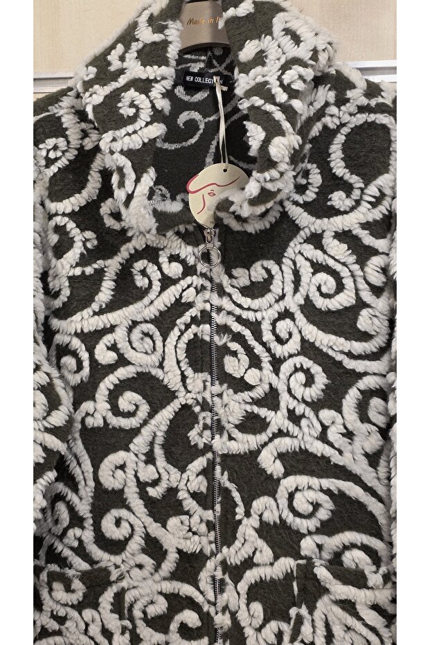 Felt Coat with Embossed Pattern - 3