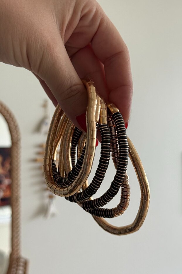 أساور متعددة - 1