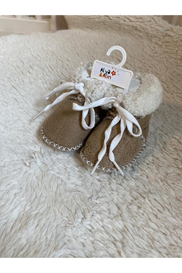100% Genuine Leather Lace-Up Baby Booties