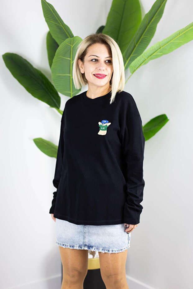 1133 Bear Embroidered Basic Sweat