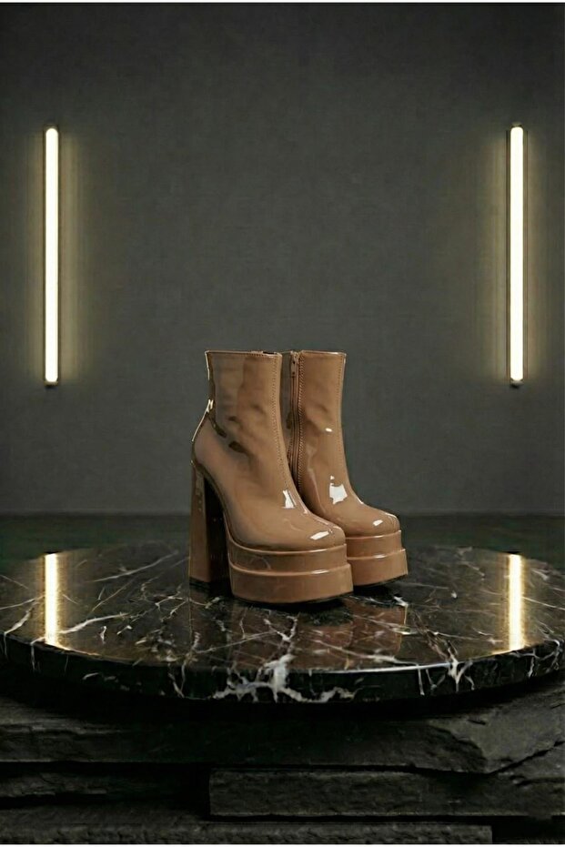 Vegaaa Patent Leather Square Toe Double Platform Thick Heeled Women's Boots