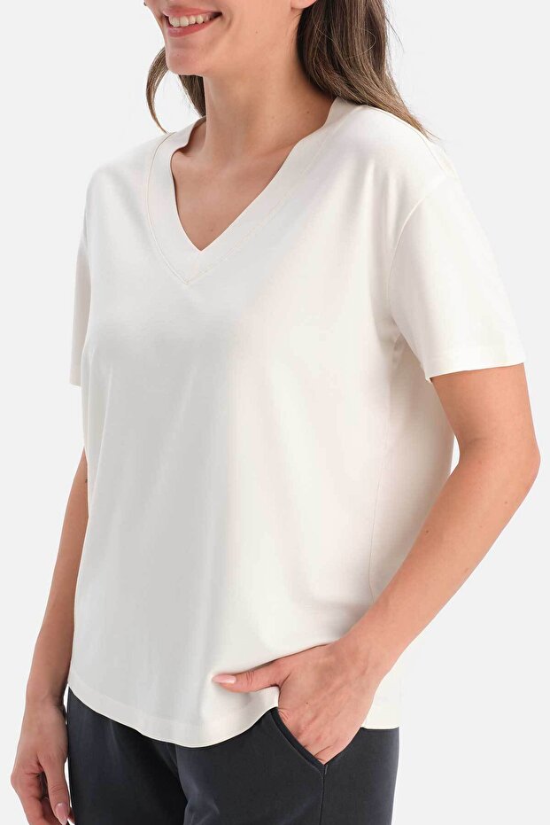 Ekru V Yaka Tişört - 5