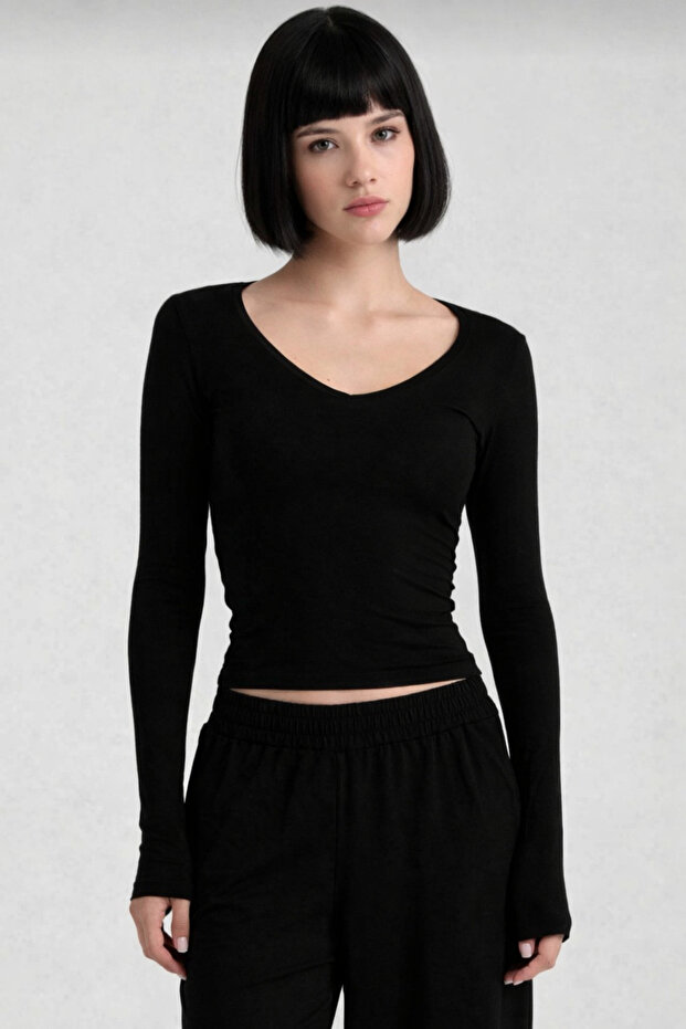 Ultra Soft V-Neck Blouse Black/White
