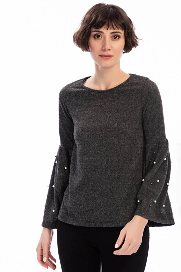 Yumoş Wide-Sleeved Blouse with Pearls