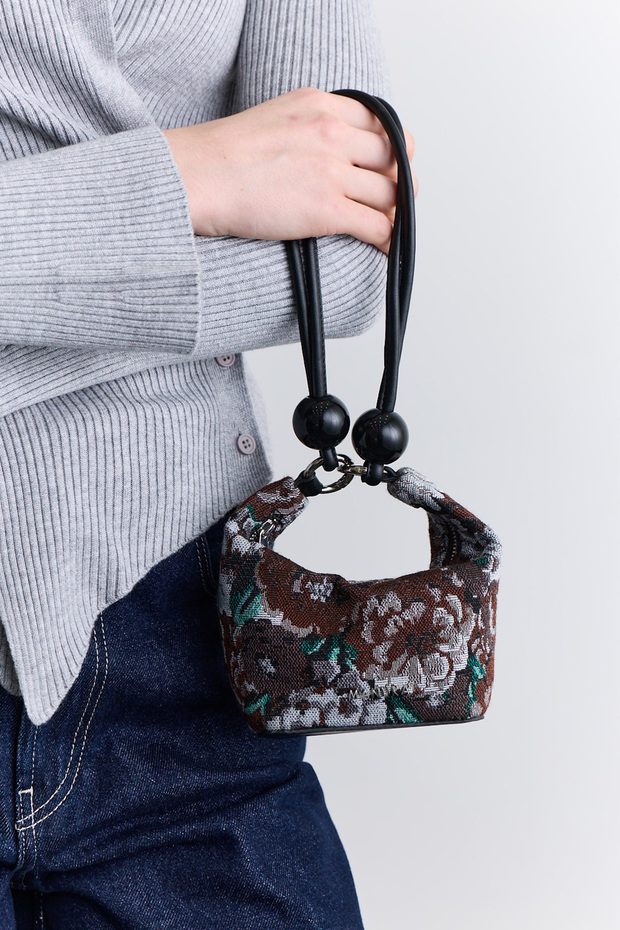 حقيبة صغيرة منقوشة من الجاكار باللون البني - 2