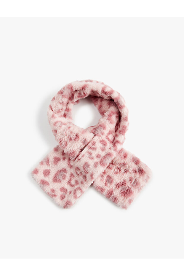 Leopard Patterned Short Plush Scarf
