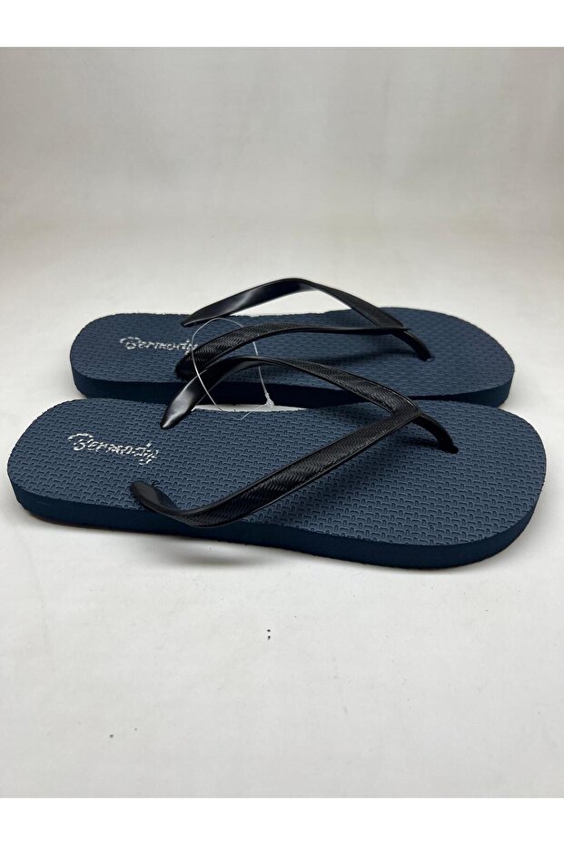 شباشب شاطئ نسائية مريحة وعادية، صنادل قلابة، أحذية حمام السباحة - 4