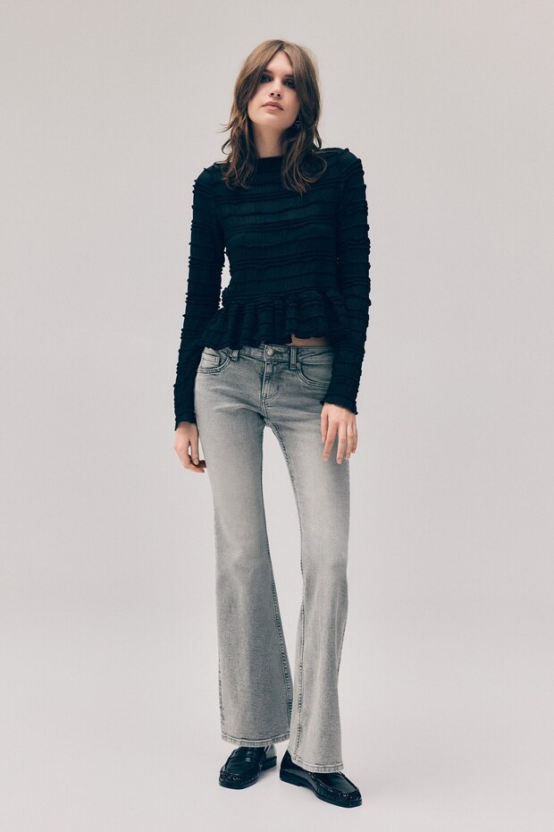 Flared Low Jeans - 2