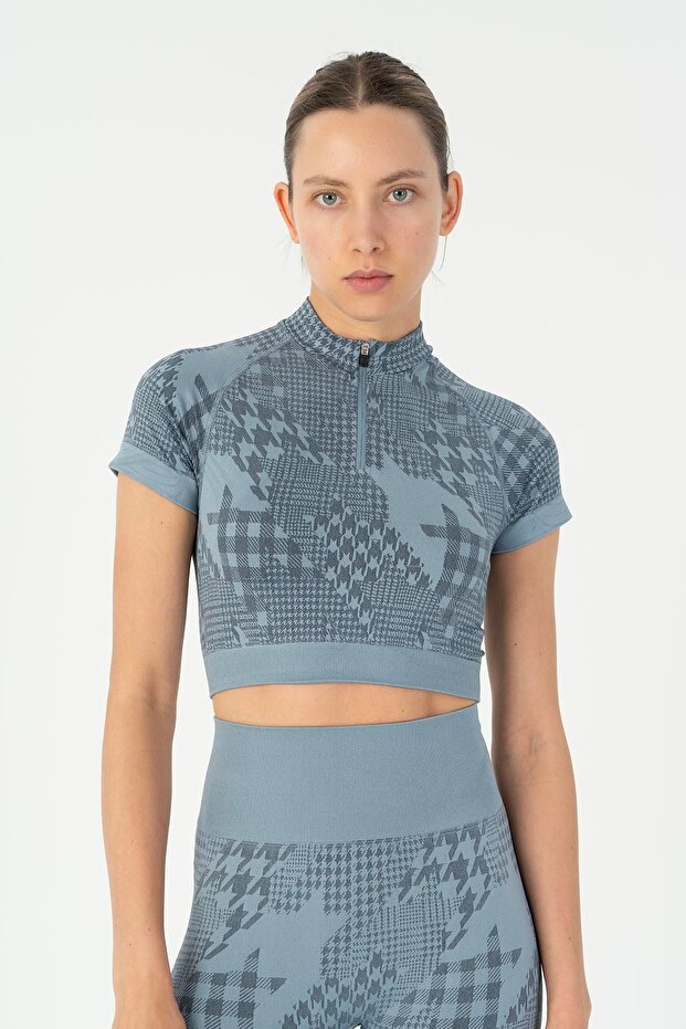 Slimfit Women's Crew Neck Blue Crop Top