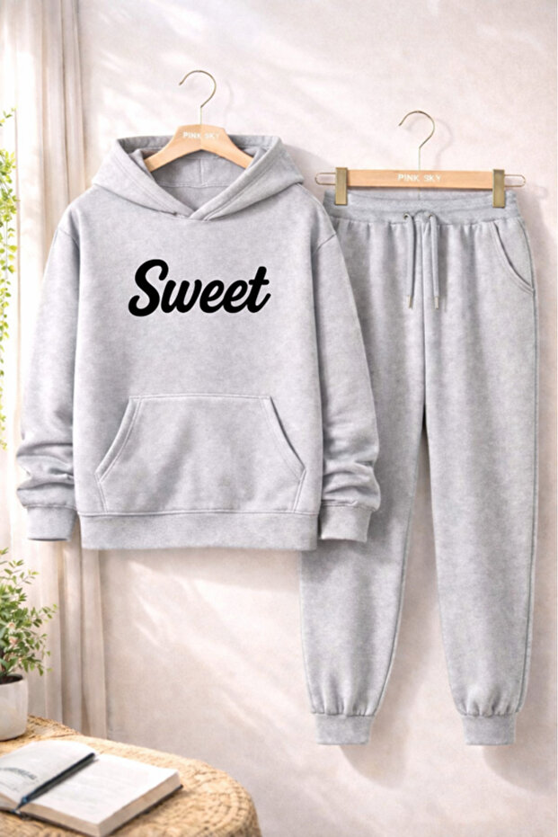 Unisex Sweet Printed Hooded Sweatshirt & Jogger Tracksuit Set