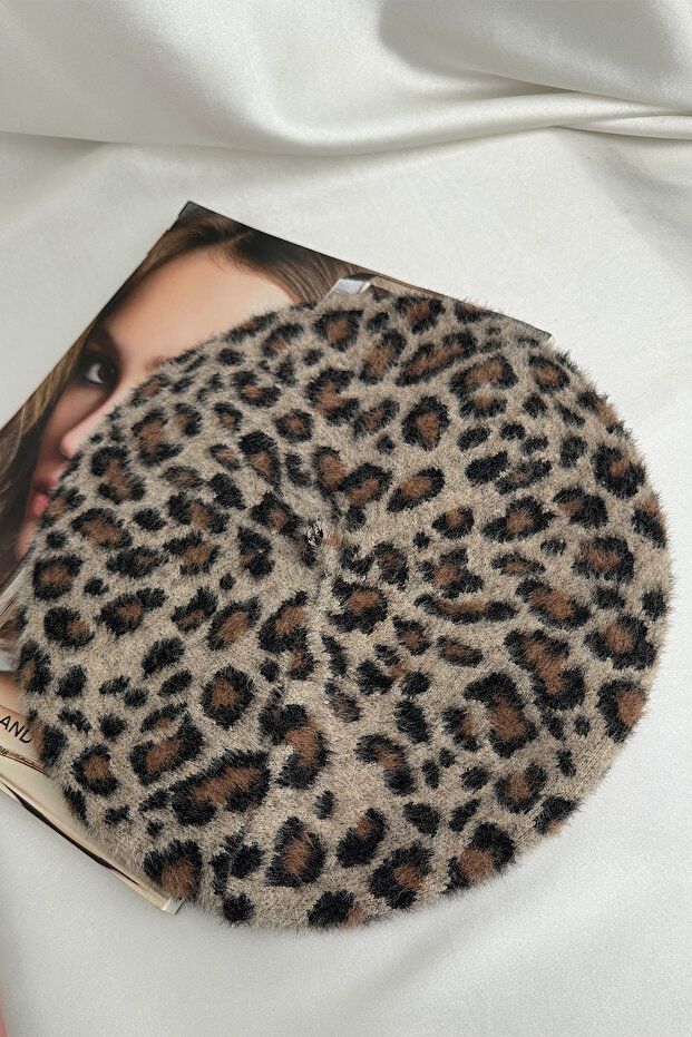 قبعة رسام بنمط الفهد ذات الملمس الناعم - 4