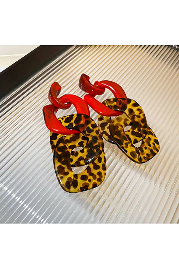 أقراط متدلية حمراء بنمط الفهد مرصعة بالراتنج - 3