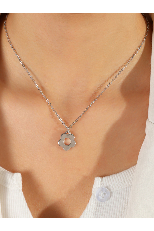 Flower Pendant Necklace