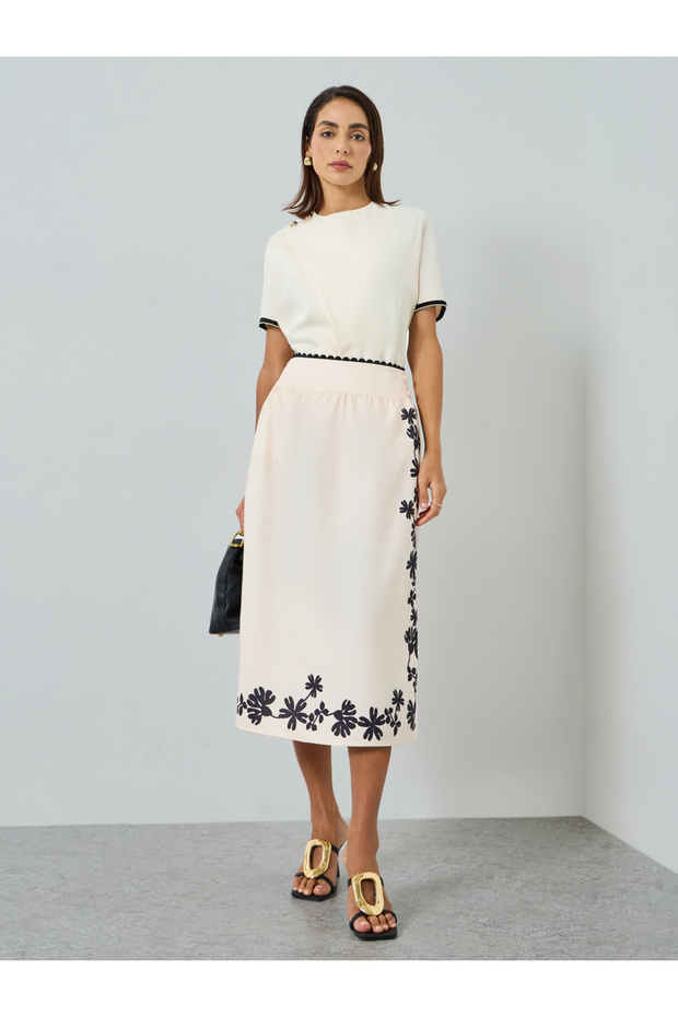Women Beige Floral Print A-Line Lace Hem Skirt