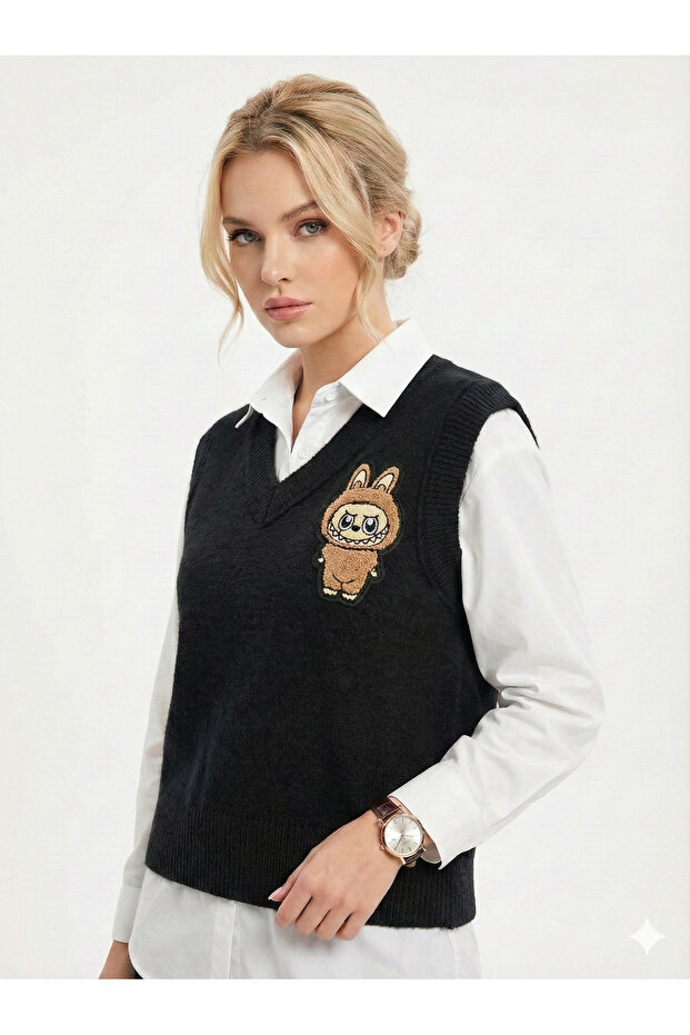 Women's regular cut v-neck embroidered sleeveless sweater 4858