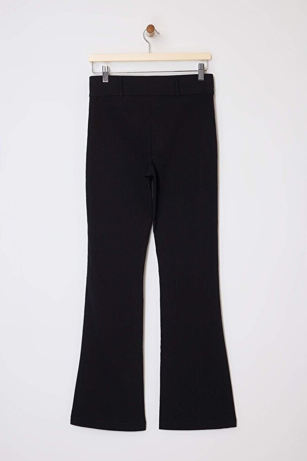 Siyah Bengalin Esnek Kumaş Flare Düşük Bel Pantolon TWOSS26PL00006 - 6