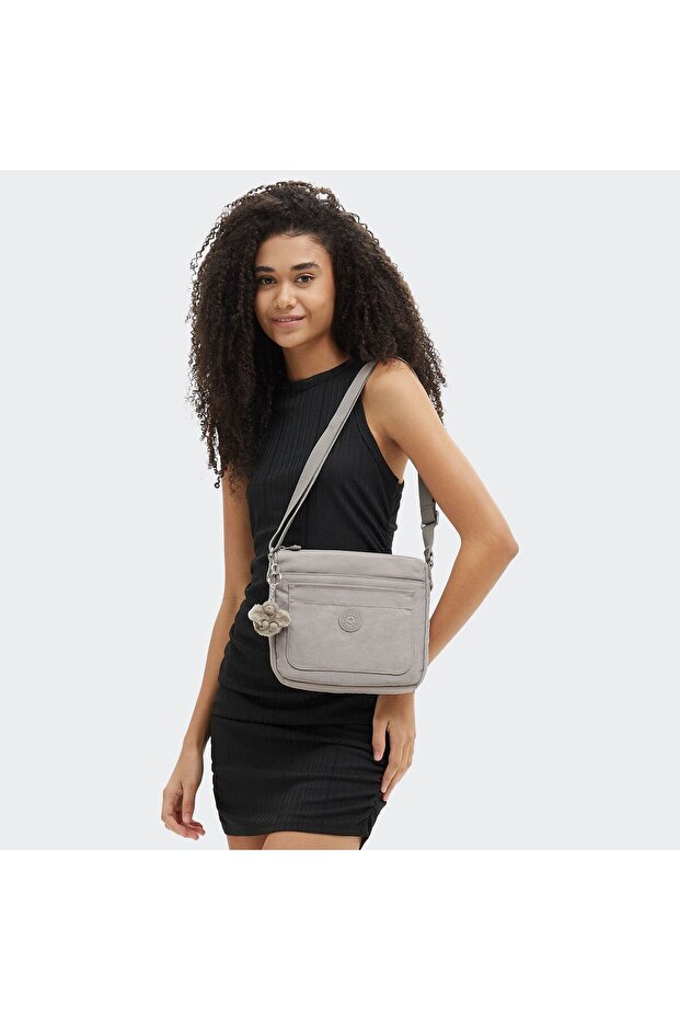 Basic Sebastian Umhängetasche 23 cm - 6