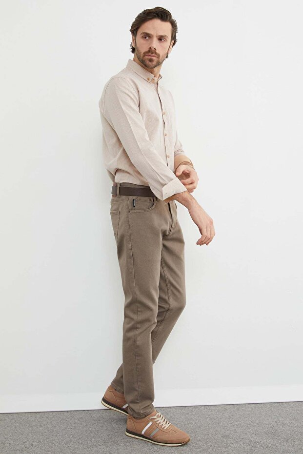 Buttoned Regular Fit Jean - 4