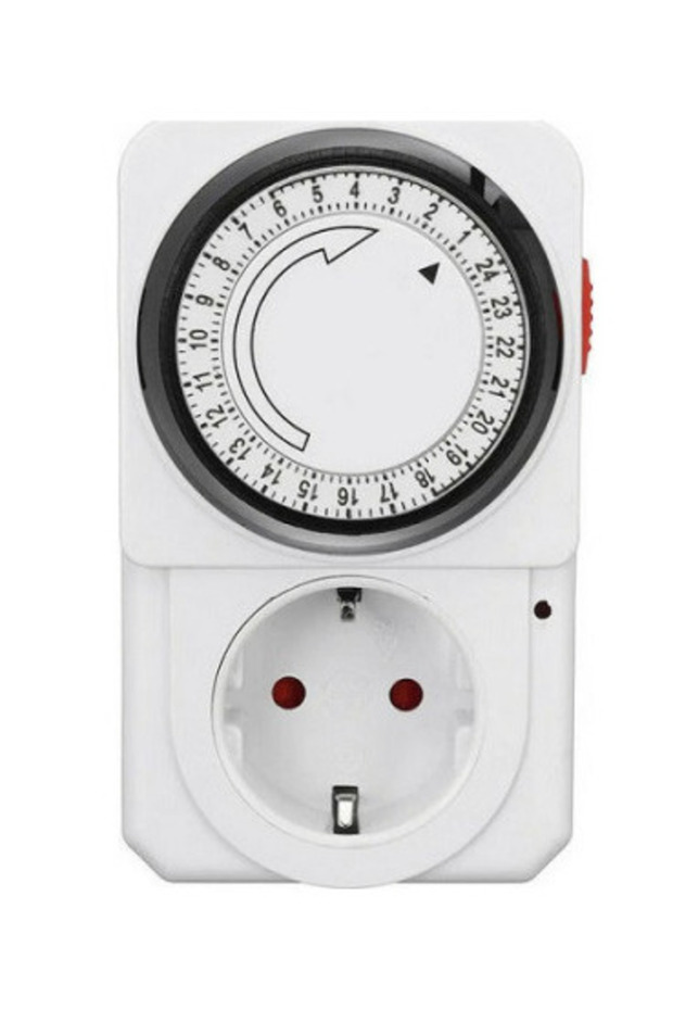 Programmable socket with 24h segment timer - 1