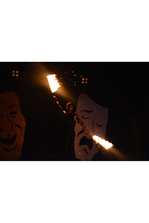 Unbendable Fire Contact Sword - 2