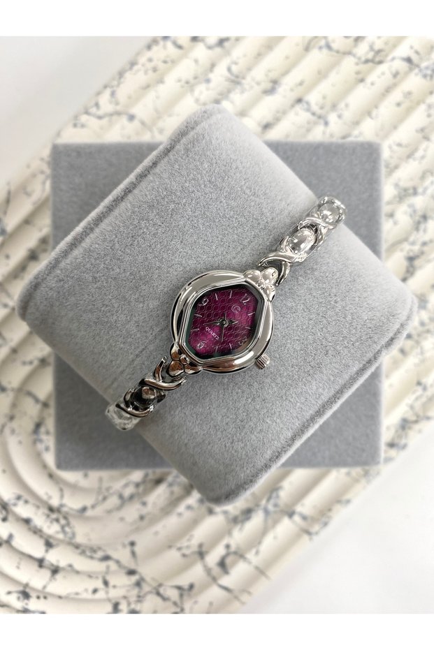 Minimal Vintage Burgundy Silver Women's Wristwatch