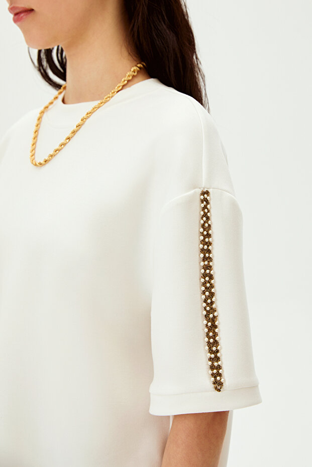 İnci İşlemeli Düşük Kol Regular Örme Tişört - 2