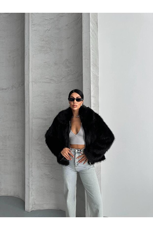 Women's Black Collared Zippered Soft Textured Premium Fur