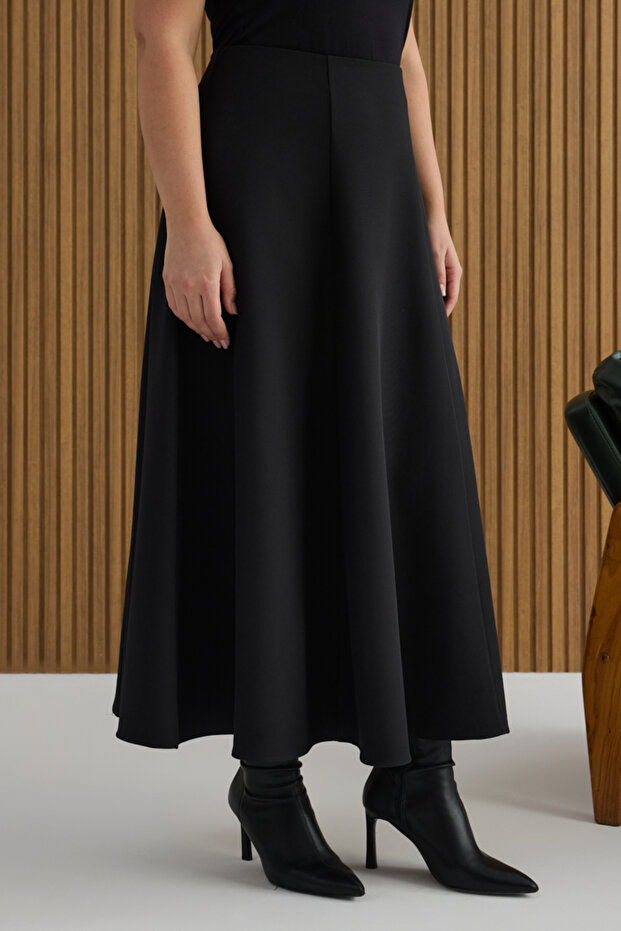 تنورة سوداء واسعة - 4