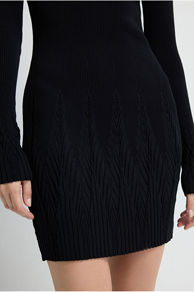 Dik Yaka Triko Elbise - 3