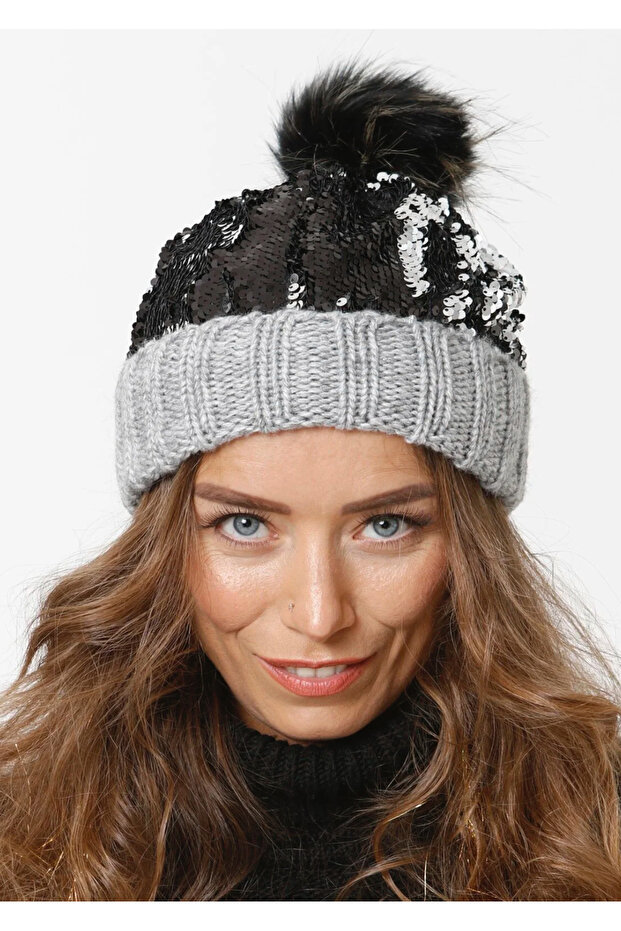 Pullu ve payetli çift katlı örme bere - 2