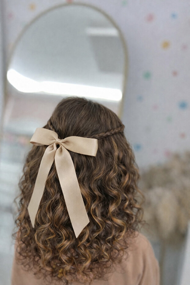 Sallantılı Kurdela Fiyonk Klips Toka Bows Bej