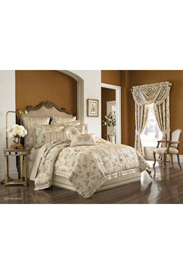 J.Queen New York - Sophia Sand - King Comforter Set