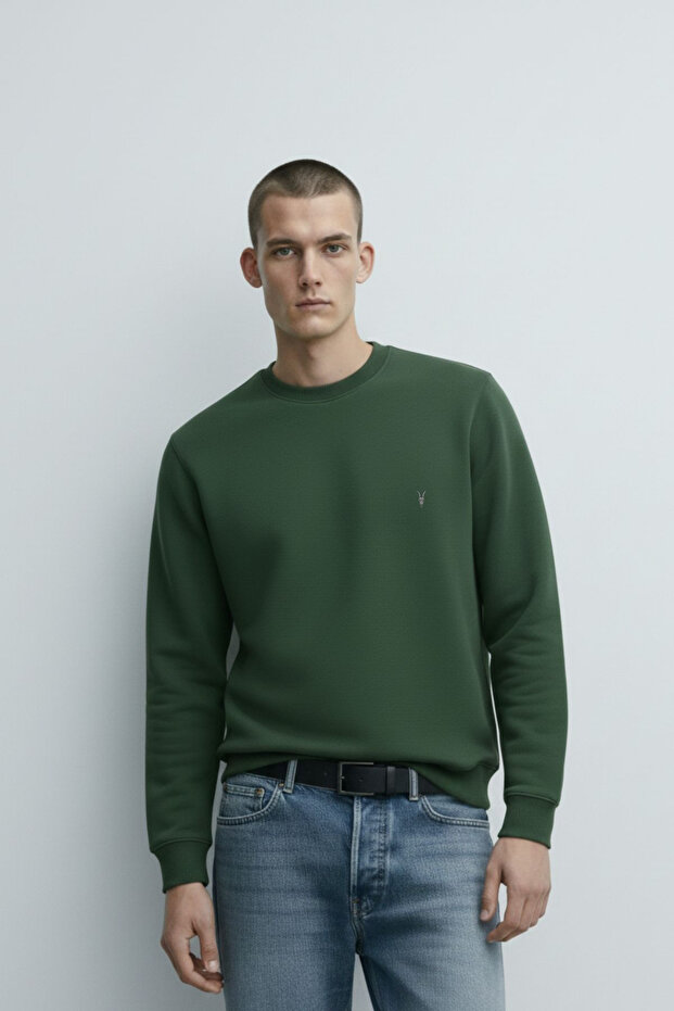 سويت شيرت رجالي ذو ياقة دائرية أساسي باللون الكاكي - 3