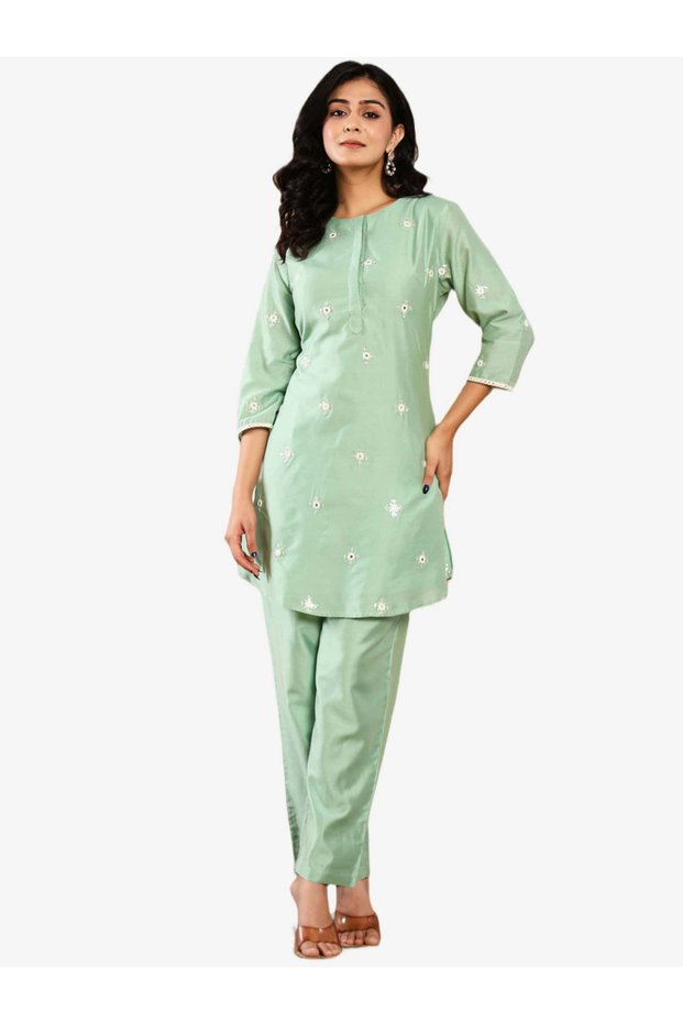Women Pastel Green Embroidered Tunic and Pants Co-Ords