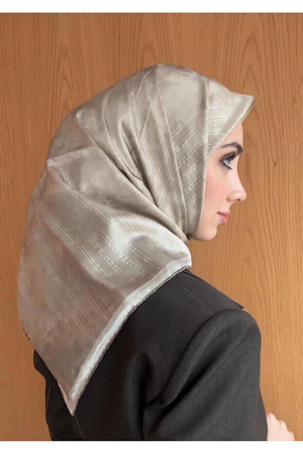Jacquard Sura Silk Scarf 7208405 - 331 Syr52629 Cream Silver Glitter Pattern