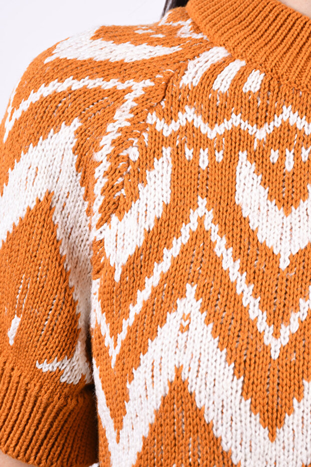 Pullover T-shirt - 4