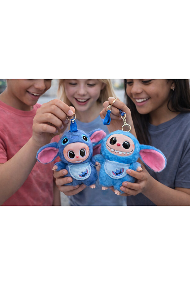 حلقة مفاتيح كبيرة الحجم مستوردة من القطيفة على شكل ستيتش لابوبو باللون الأزرق الفاتح