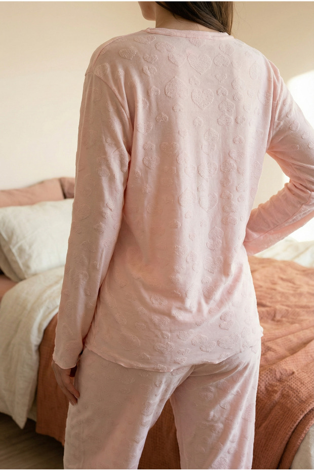 طقم بيجامة محبوكة بأزرار أمامية ونقش قلب وردي - 8
