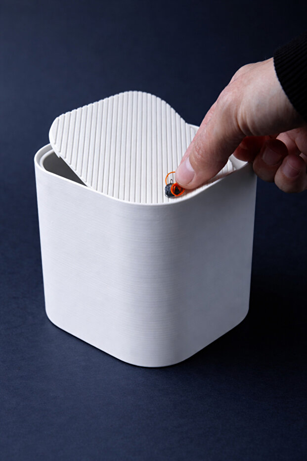 Mini Masaüstü Çöp Kovası - 1