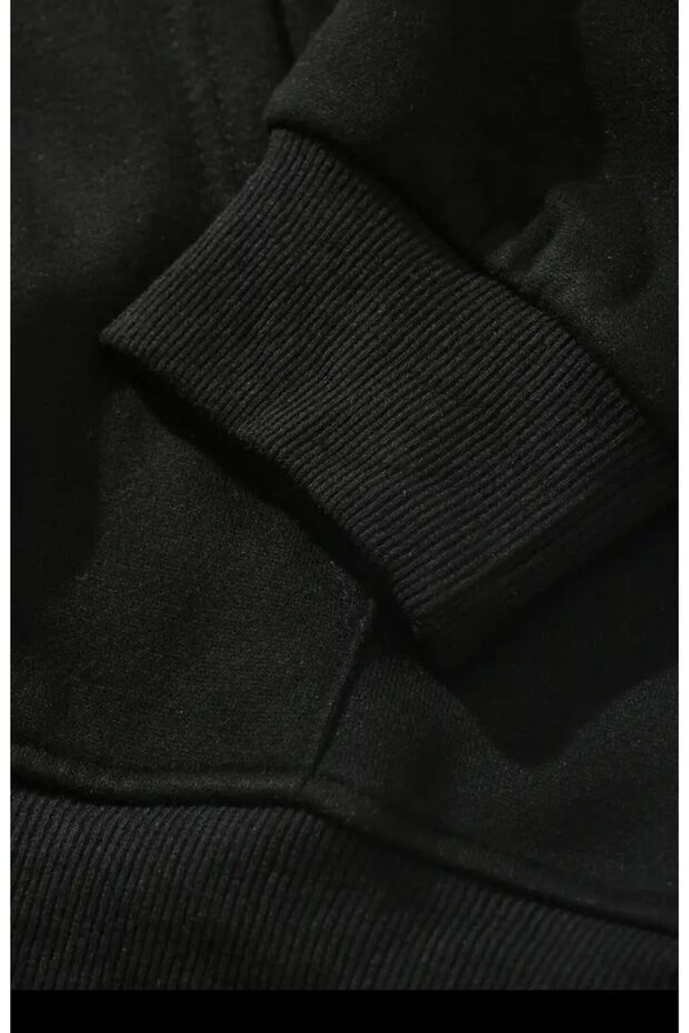 طقم بدلة رياضية كبيرة الحجم مطبوعة - 3